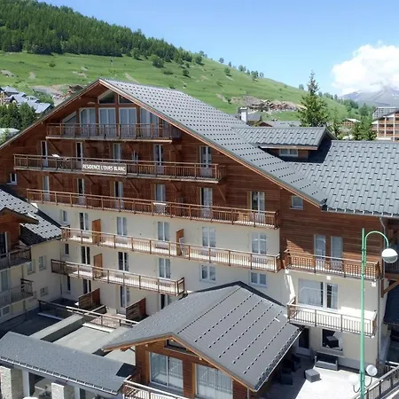 Hotel apartamentowy Odalys L'ours Blanc